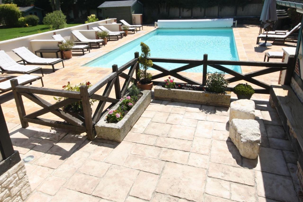 Manoir De La Croix-Sonnet Bed & Breakfast Trouville-sur-Mer Exterior photo